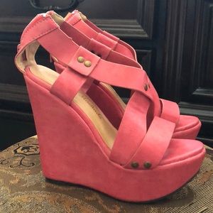 Pink wedges from Europe